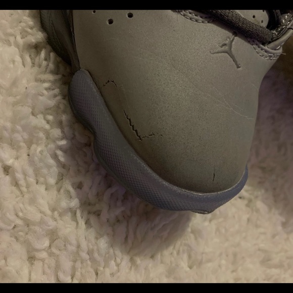 Jordan 6 ring sneakers .. size 8.5 - Picture 2 of 3